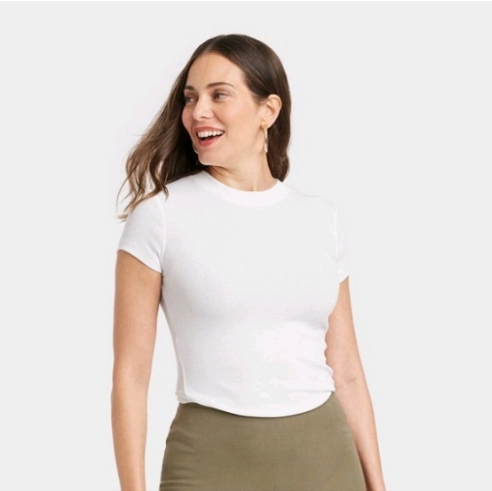 Ribbed white shirt